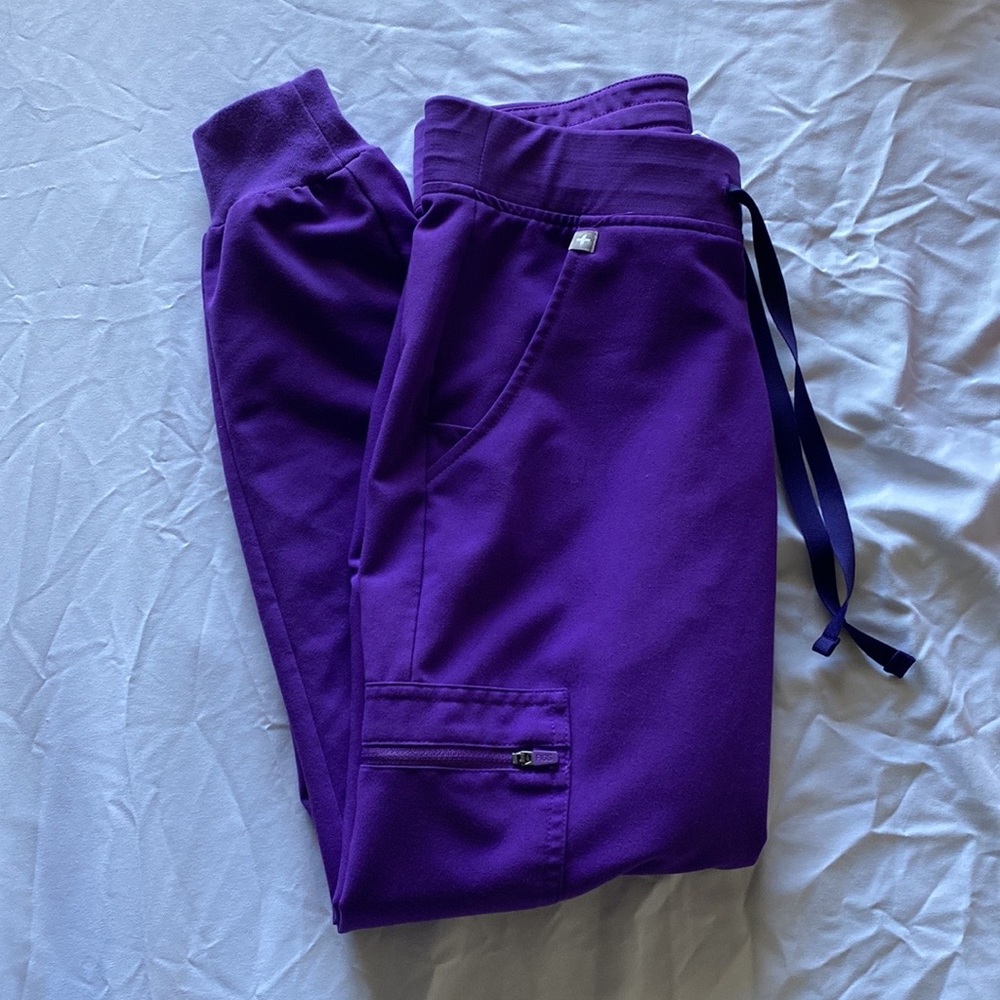 Figs limited edition digital grape zamora jogger xs petite